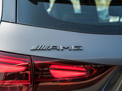 New 2026 Mercedes-Benz GLA 35 AMG 4MATIC image 8