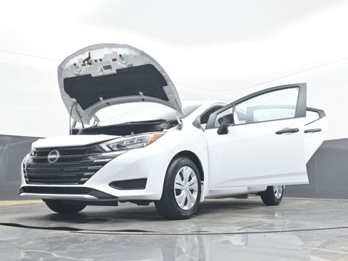 Certified 2025 Nissan Versa S w/ Trunk Package image 40