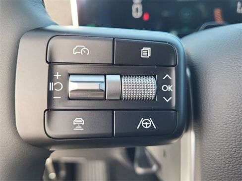 Certified 2025 Hyundai Santa Fe SEL image 28