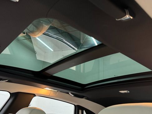 Used 2015 Rolls-Royce Ghost RWD image 63