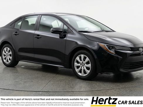 Used 2025 Toyota Corolla LE FWD image 1