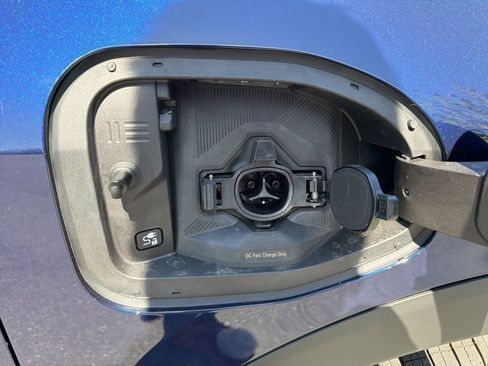 New 2026 Nissan Leaf FWD image 13