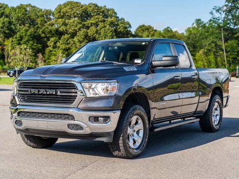 Used 2020 RAM 1500 Big Horn AWD/4WD image 3