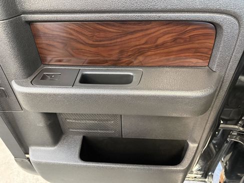 Used 2012 Ford F150 Lariat w/ Lariat Chrome Pkg image 24