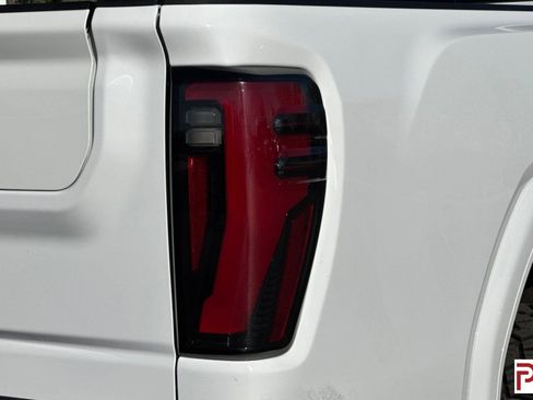 Used 2024 GMC Sierra 3500 AT4 w/ AT4 Premium Plus Package image 34