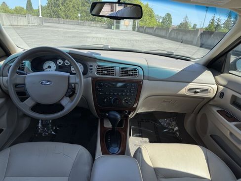 Used 2007 Ford Taurus SEL image 17