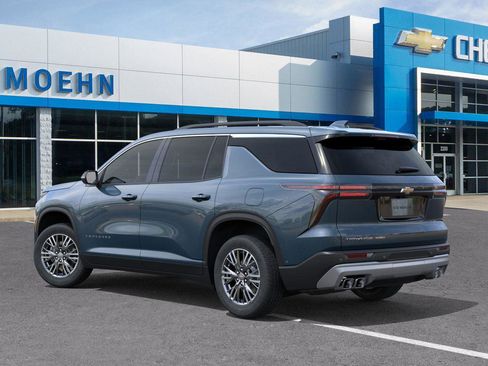 New 2026 Chevrolet Traverse LT image 3