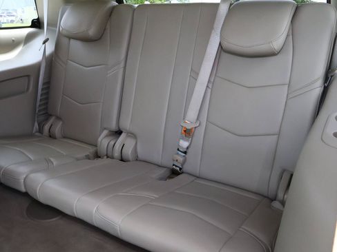 Used 2019 Cadillac Escalade Premium Luxury AWD/4WD image 28