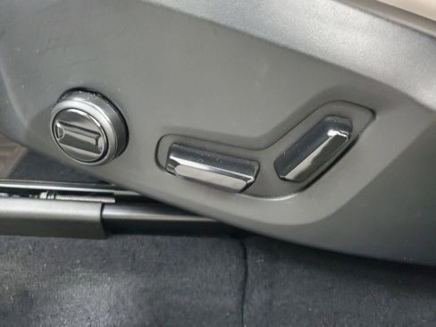 Certified 2026 Volvo XC60 B5 Plus w/ Protection Package Premier image 23