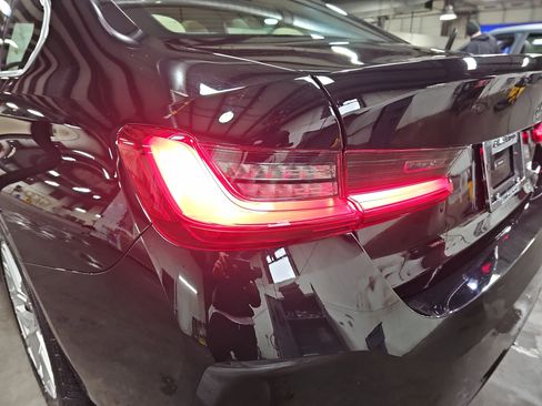 Certified 2025 BMW 330i Sedan w/ Premium Package image 35