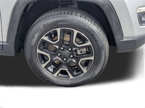 Used 2020 Jeep Compass Trailhawk image 19