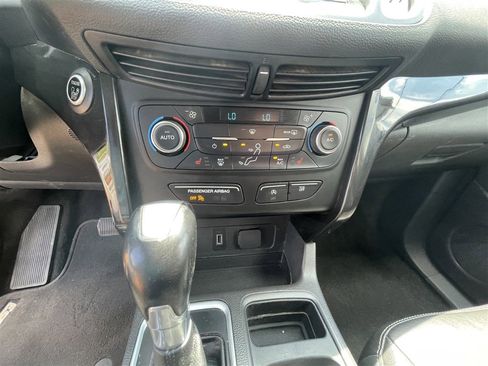 Used 2017 Ford Escape Titanium AWD/4WD image 22