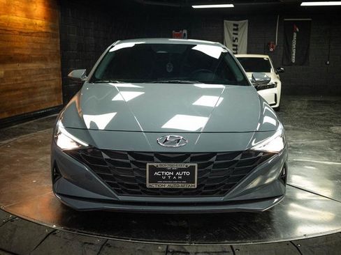 Used 2023 Hyundai Elantra SEL FWD image 4