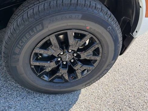 New 2026 Nissan Frontier SV AWD/4WD image 12
