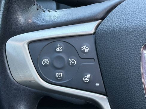 Used 2020 GMC Acadia Denali w/ Technology Package AWD/4WD image 26