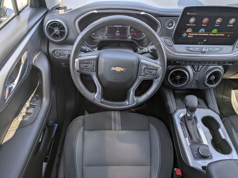 Certified 2024 Chevrolet Blazer LT w/ Convenience Package image 43