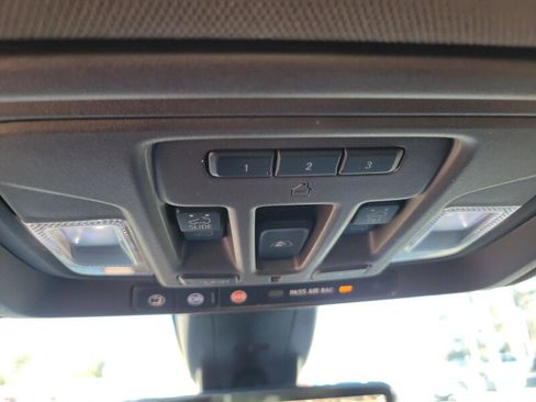 Used 2019 GMC Sierra 1500 Denali w/ Denali Ultimate Package image 23