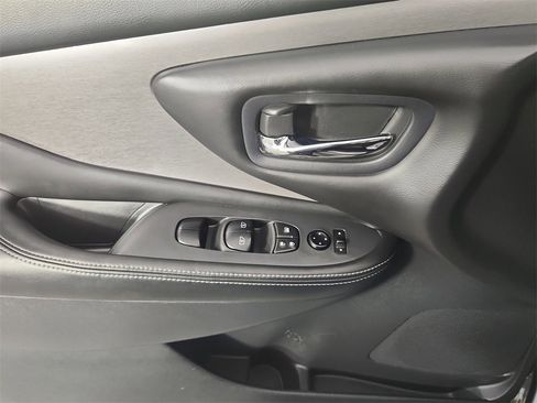 Used 2021 Nissan Murano S image 9