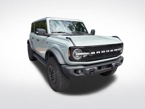 Used 2023 Ford Bronco Wildtrak image 2