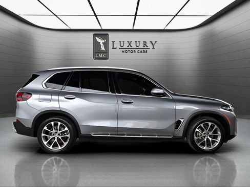 Used 2024 BMW X5 sDrive40i RWD image 9