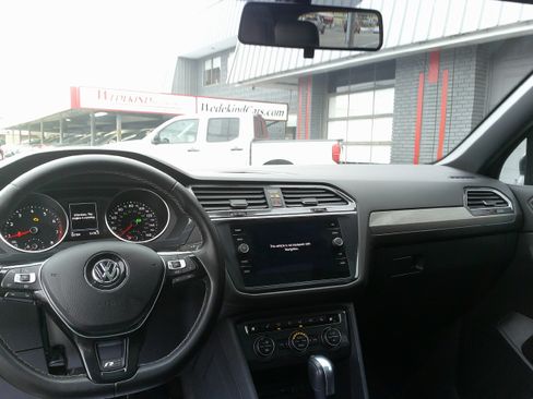 Used 2021 Volkswagen Tiguan SE R-Line image 13