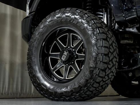 Used 2021 Ford F350 Platinum w/ Tremor Off-Road Package AWD/4WD image 57