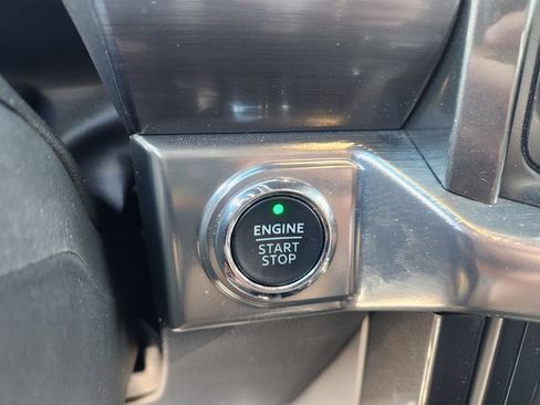 Used 2023 Ford F150 Lariat w/ Equipment Group 502A High image 20