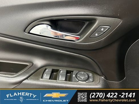 Used 2023 Chevrolet Equinox LT FWD image 22