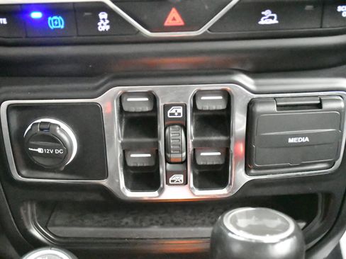 Used 2022 Jeep Wrangler Unlimited Sahara image 50