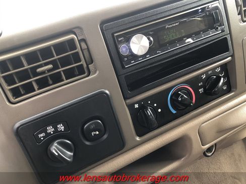 Used 2004 Ford F250 XLT image 11
