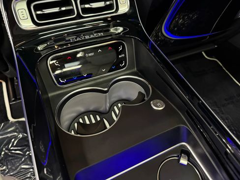 Used 2023 Mercedes-Benz Maybach S 680 4MATIC w/ Manufaktur Leather Package image 46