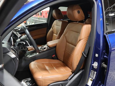 Used 2017 Mercedes-Benz GLE 43 AMG 4MATIC Coupe w/ Parking Assist Package image 38