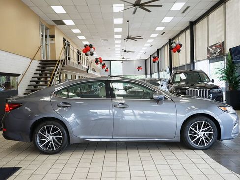 Used 2016 Lexus ES 350 FWD image 16