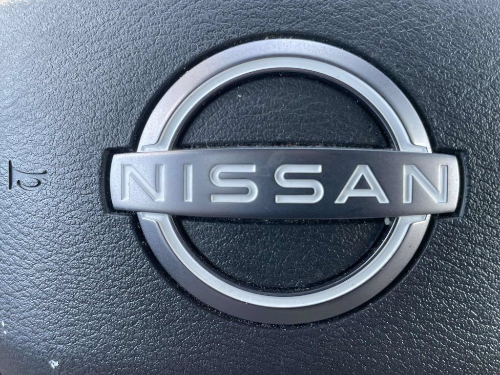 Used 2025 Nissan Rogue SV FWD image 29