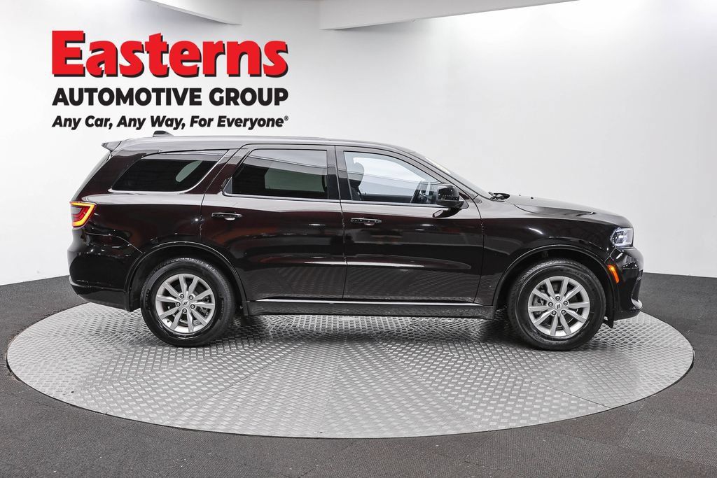 Used 2025 Dodge Durango GT RWD image 4