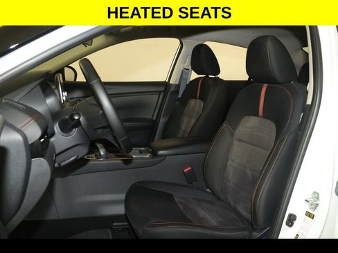 Used 2025 Nissan Sentra SR w/ Midnight Edition FWD image 3