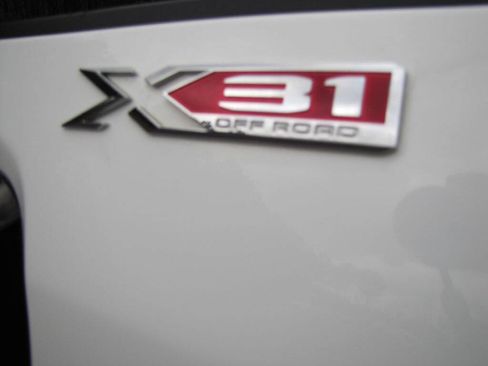 Used 2023 GMC Sierra 2500 SLE w/ SLE Convenience Package image 29