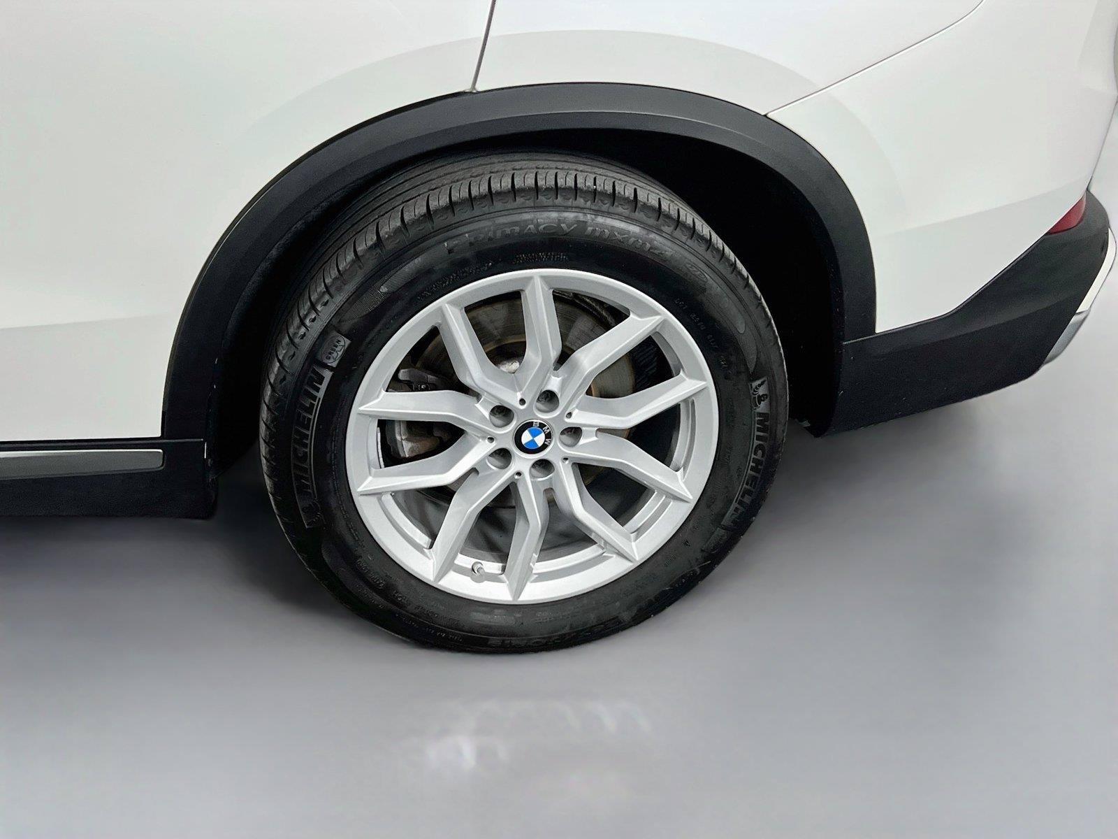 Used 2021 BMW X5 xDrive40i w/ Premium Package AWD/4WD image 32