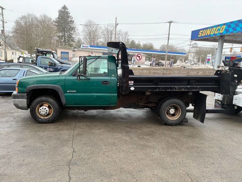 Used 2004 Chevrolet Silverado 3500 4x4 Regular Cab w/ Snow Plow Prep Package image 3