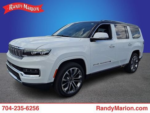 Used 2022 Jeep Grand Wagoneer Series III w/ Flexible Seating Group AWD/4WD image 1