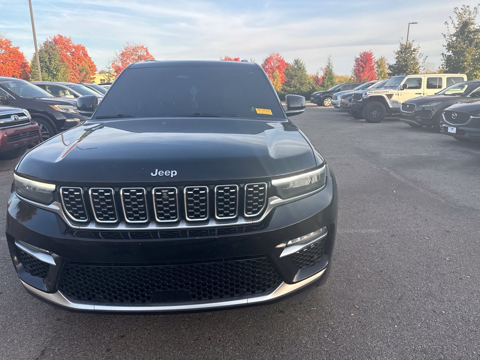 Used 2022 Jeep Grand Cherokee Summit w/ Luxury Tech Group V AWD/4WD image 2