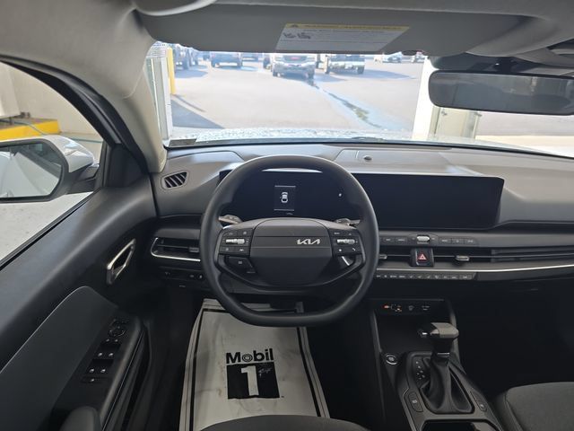 Certified 2025 Kia K4 FWD image 12
