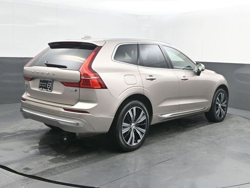 Used 2023 Volvo XC60 B5 Plus image 7
