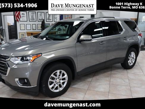 Used 2018 Chevrolet Traverse LT image 1