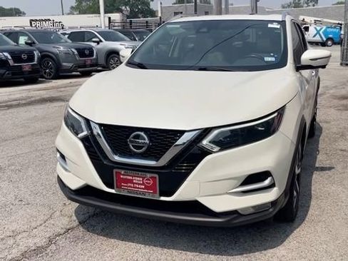 Used 2022 Nissan Rogue Sport SL w/ Premium Package image 8