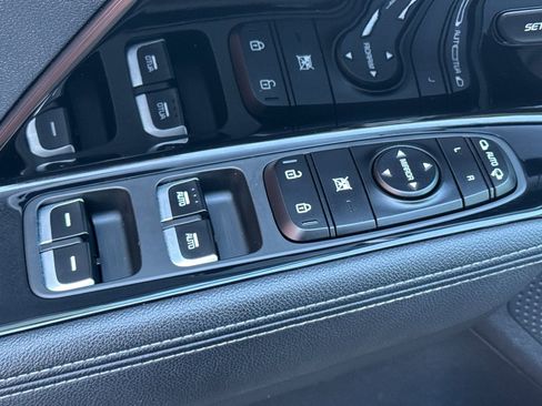 Used 2019 Kia Niro EX Premium w/ Sunroof Package image 17