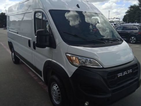 Used 2024 RAM ProMaster 2500 w/ Convenience Group FWD image 7