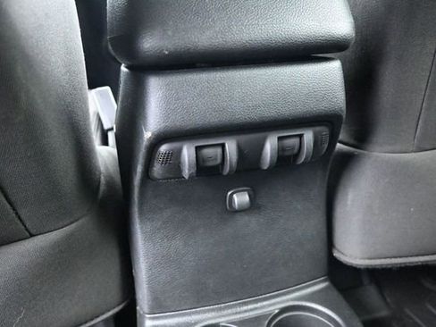 Used 2017 Jeep Wrangler Unlimited Sport w/ Quick Order Package 24S AWD/4WD image 31