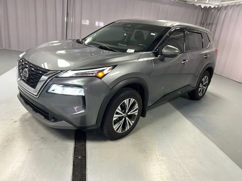 Used 2021 Nissan Rogue SV AWD/4WD image 3