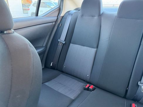 Used 2025 Nissan Sentra SV image 37